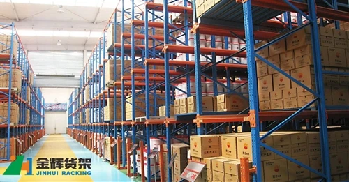 Επιλεκτικό Racking παλετών βαρέως τύπου έναντι Drive-Στο Racking: Ποιο σύστημα αποθήκευσης είναι ...